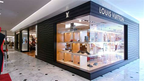 louis vuitton store in tennessee.